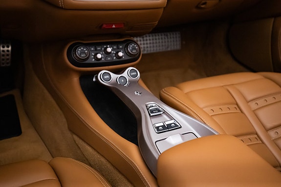 Ferrari California 11 of 24