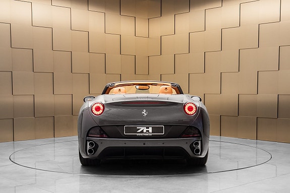 Ferrari California 4 of 5