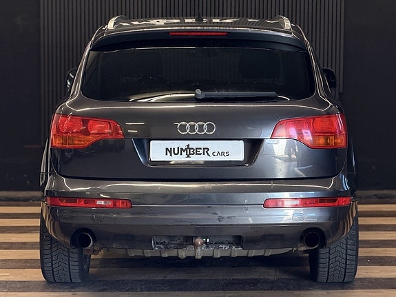 Audi Q7 10 of 27
