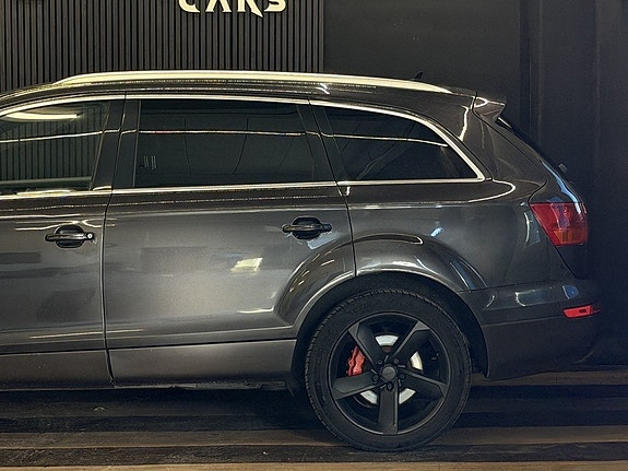 Audi Q7 8 of 27