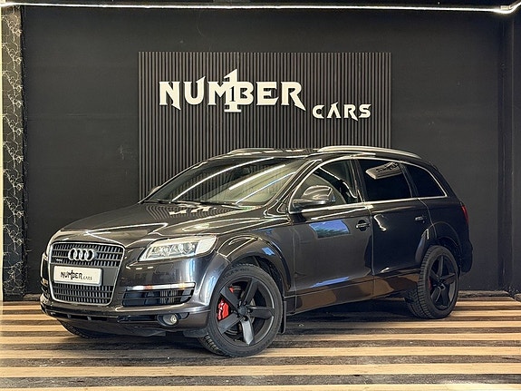 Audi Q7 2 of 5