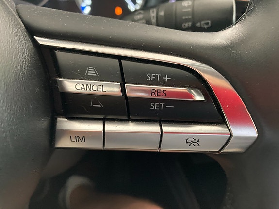 Mazda CX-30 8 of 12