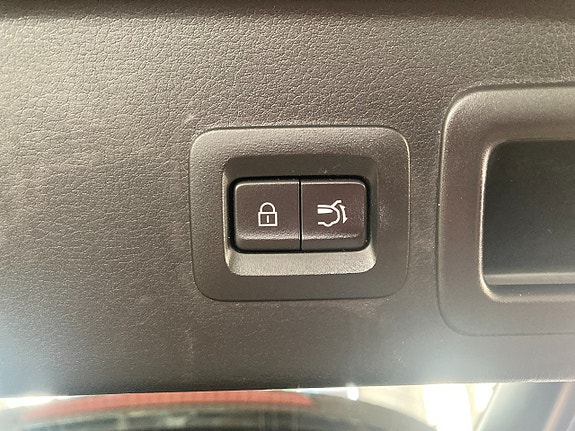 Mazda CX-30 12 of 12