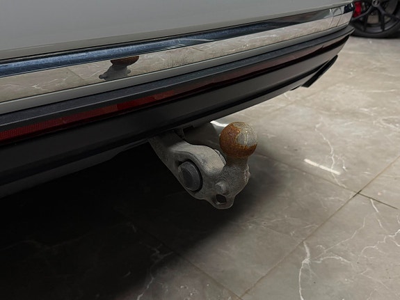 Volkswagen Touareg 27 of 27
