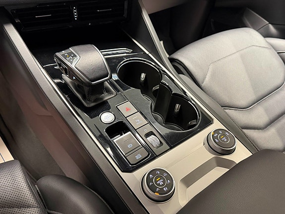 Volkswagen Touareg 19 of 27