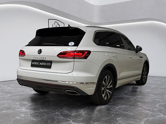 Volkswagen Touareg 5 of 5