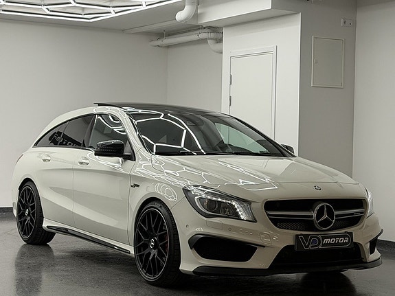 Mercedes-Benz CLA45 4 of 5