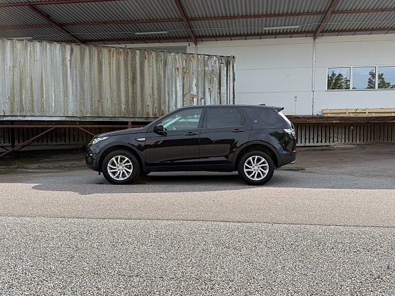 Land Rover Discovery Sport 2 of 5