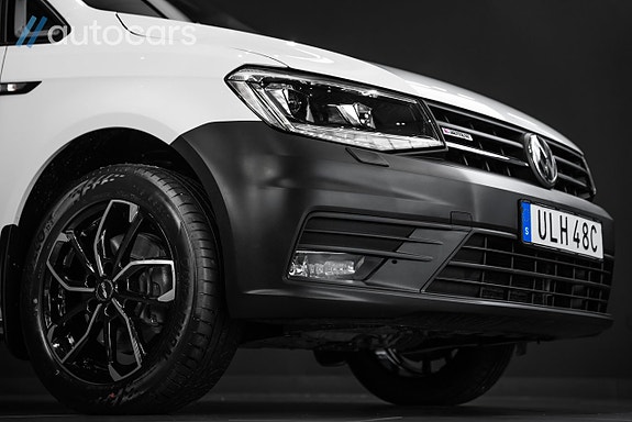 Volkswagen Caddy Maxi 10 of 30