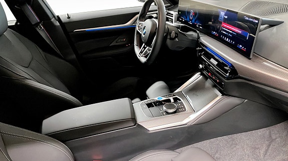 BMW i4 3 of 5