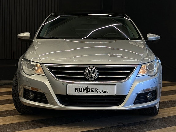 Volkswagen Passat CC 4 of 5