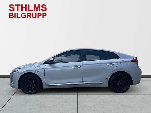 Hyundai IONIQ 2 of 25