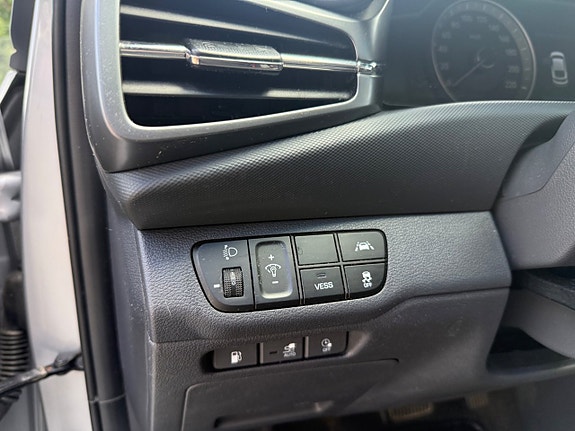 Hyundai IONIQ 15 of 25