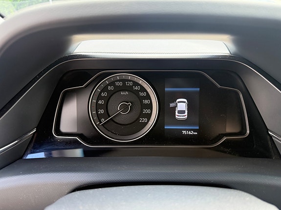 Hyundai IONIQ 14 of 25