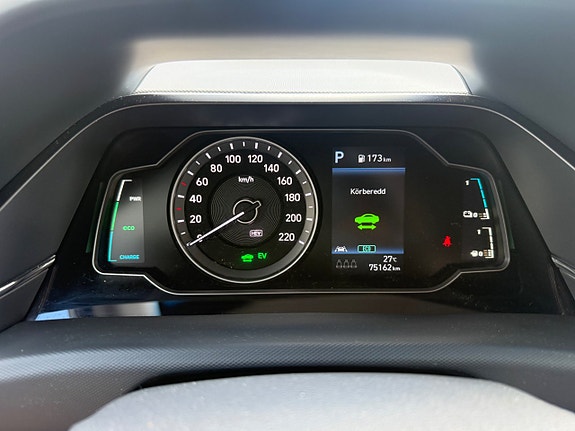 Hyundai IONIQ 16 of 25