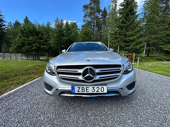 Mercedes-Benz GLC220 d 4 of 5