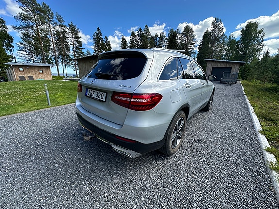 Mercedes-Benz GLC220 d 3 of 5