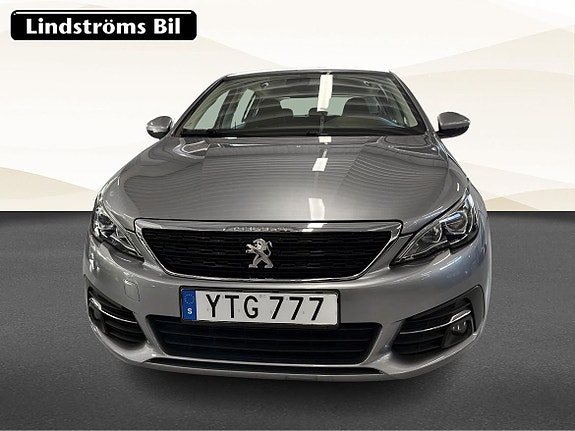 Peugeot 308 8 of 18