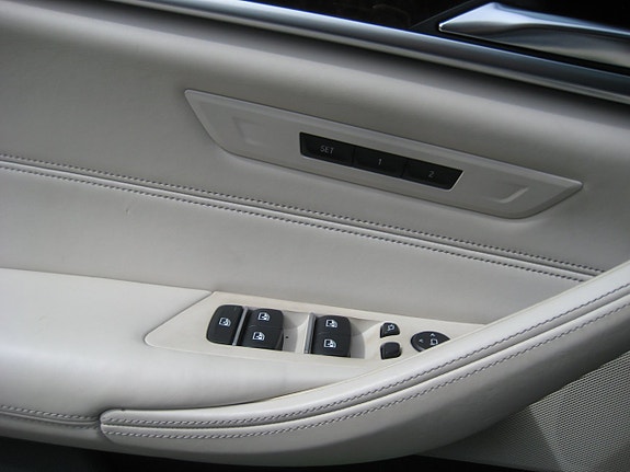 BMW 540i 16 of 20