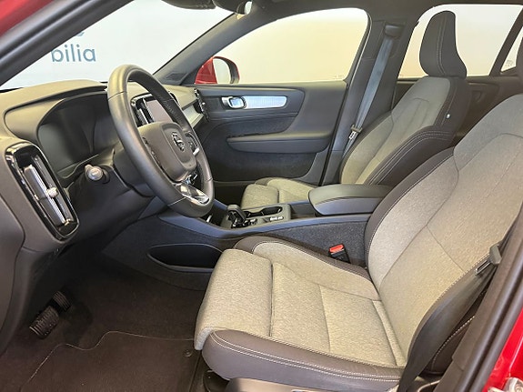 Volvo XC40 5 of 5