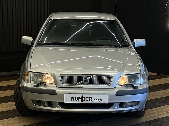 Volvo S40 4 of 5