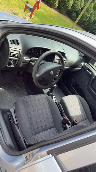 Opel Astra 4 of 5
