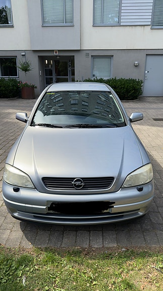 Opel Astra 2 of 5