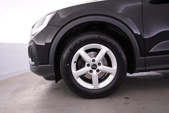 Audi Q2 13 of 17