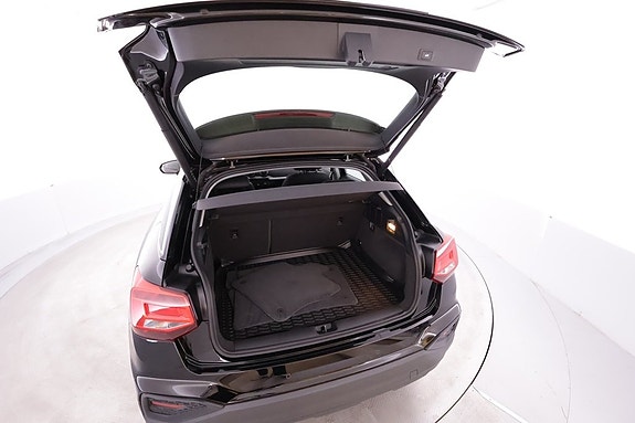 Audi Q2 10 of 17