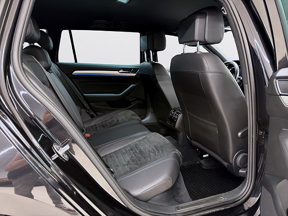 Volkswagen Passat 10 of 18