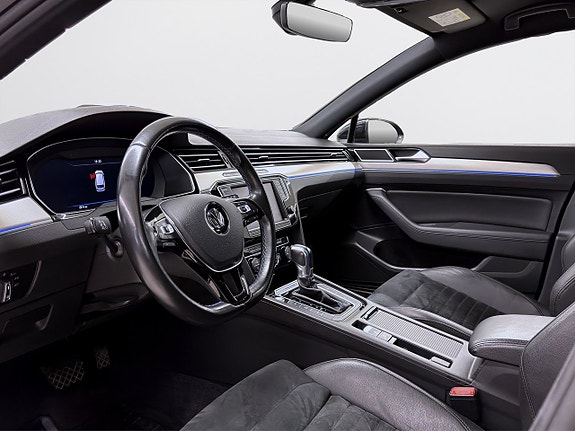 Volkswagen Passat 9 of 18