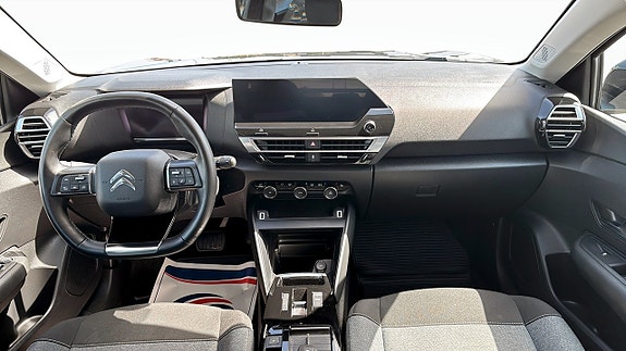 Citroen E-C4 4 of 5