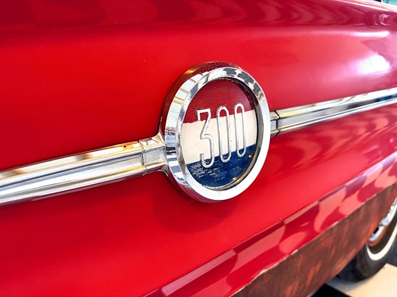 Chrysler 300 8 of 29