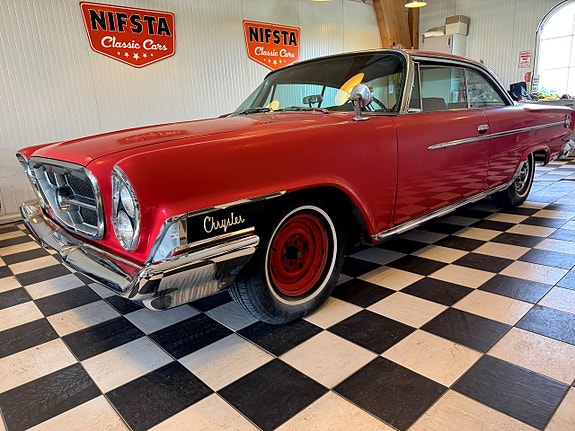 Chrysler 300 2 of 5