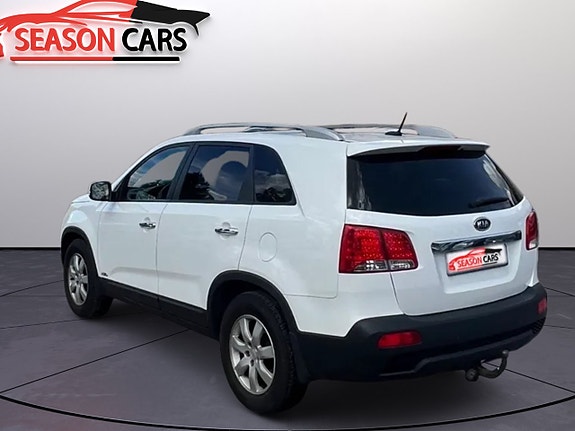 Kia Sorento 2 of 5