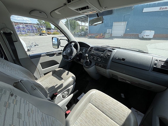 Volkswagen Transporter 2 of 2