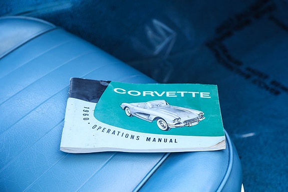 Chevrolet Corvette 16 of 22