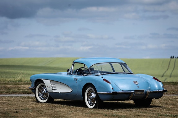 Chevrolet Corvette 7 of 22