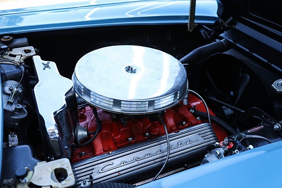 Chevrolet Corvette 11 of 22