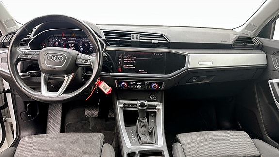 Audi Q3 10 of 18