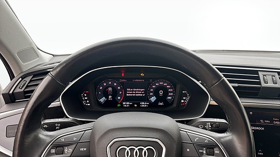 Audi Q3 15 of 18