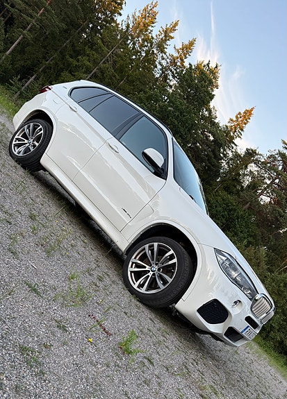 BMW X5 2 of 10