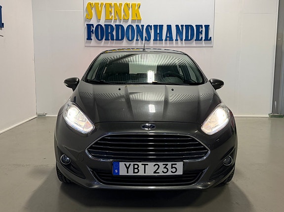 Ford Fiesta 2 of 5