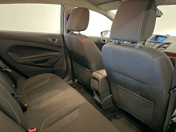 Ford Fiesta 11 of 18