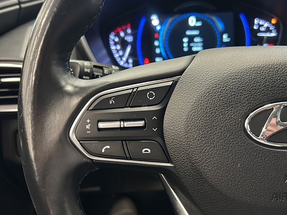 Hyundai Santa Fe 14 of 23
