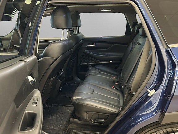 Hyundai Santa Fe 11 of 23