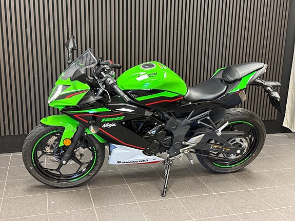 Kawasaki Ninja 125 5 of 5