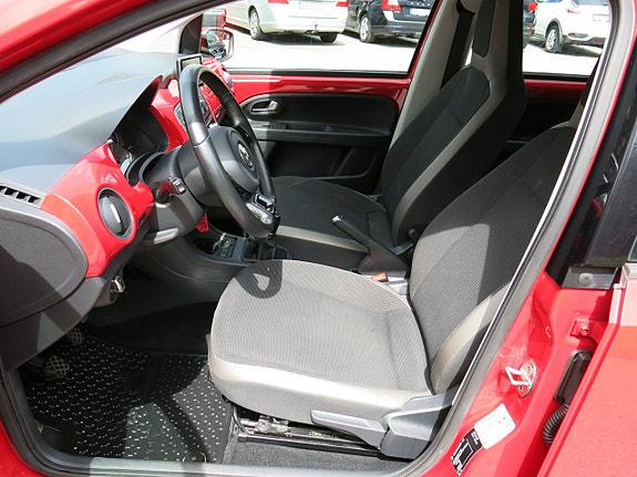 Volkswagen UP! 9 of 21
