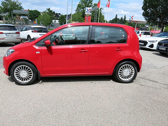 Volkswagen UP! 5 of 5