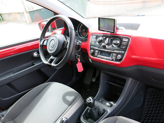 Volkswagen UP! 18 of 21